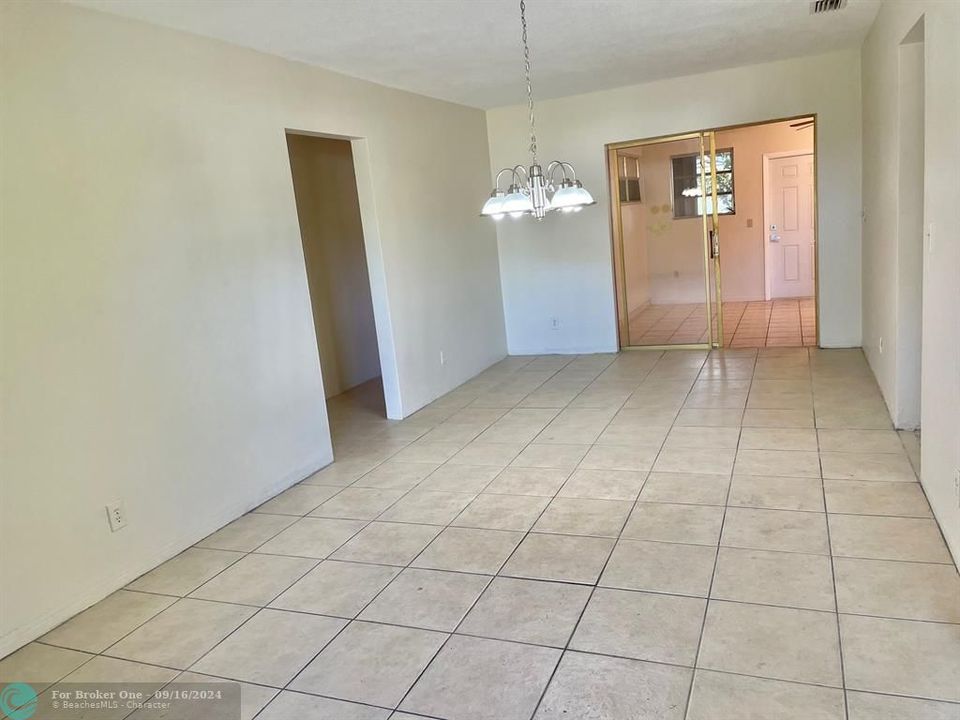 For Rent: $3,800 (3 beds, 2 baths, 2124 Square Feet)