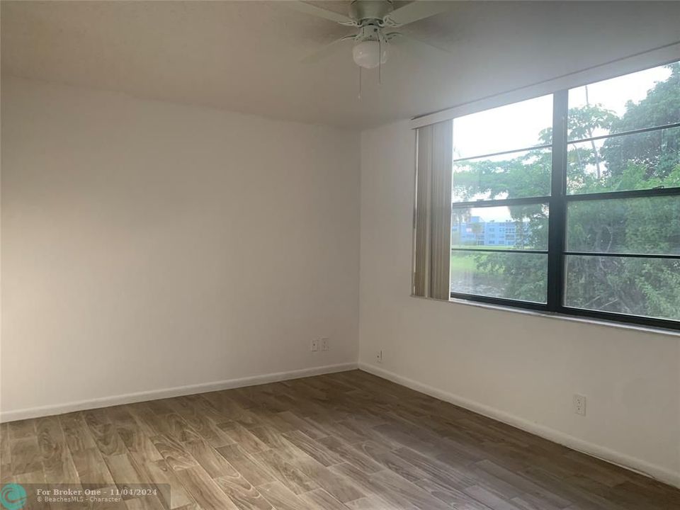 Recently Rented: $1,953 (2 beds, 2 baths, 1000 Square Feet)