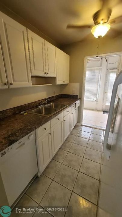 Recently Rented: $1,400 (1 beds, 1 baths, 600 Square Feet)