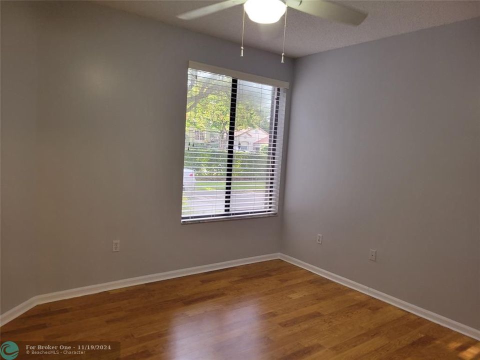 For Rent: $3,300 (2 beds, 2 baths, 1388 Square Feet)