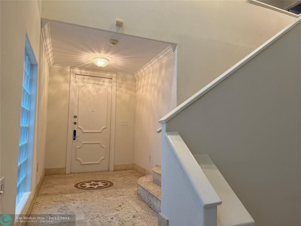 Active With Contract: $5,500 (3 beds, 2 baths, 2378 Square Feet)