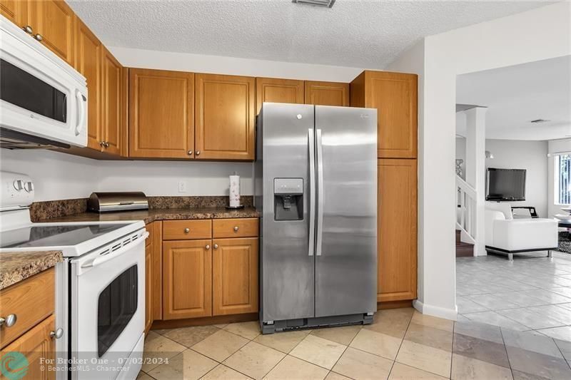 For Rent: $3,950 (3 beds, 2 baths, 2185 Square Feet)