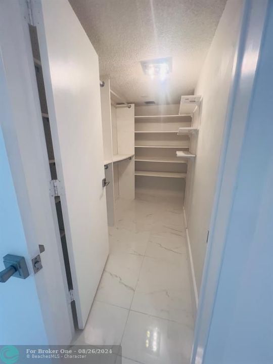 Active With Contract: $4,500 (2 beds, 2 baths, 1715 Square Feet)