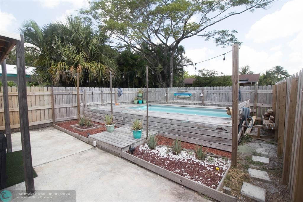 Recently Sold: $467,000 (2 beds, 2 baths, 1196 Square Feet)