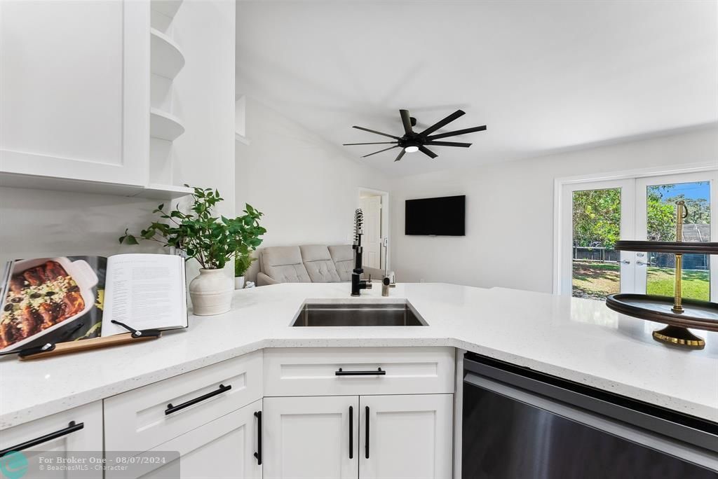 Active With Contract: $705,000 (3 beds, 2 baths, 1970 Square Feet)