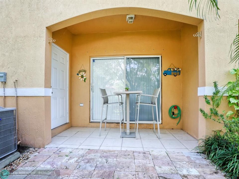 En Venta: $379,900 (2 camas, 2 baños, 1214 Pies cuadrados)