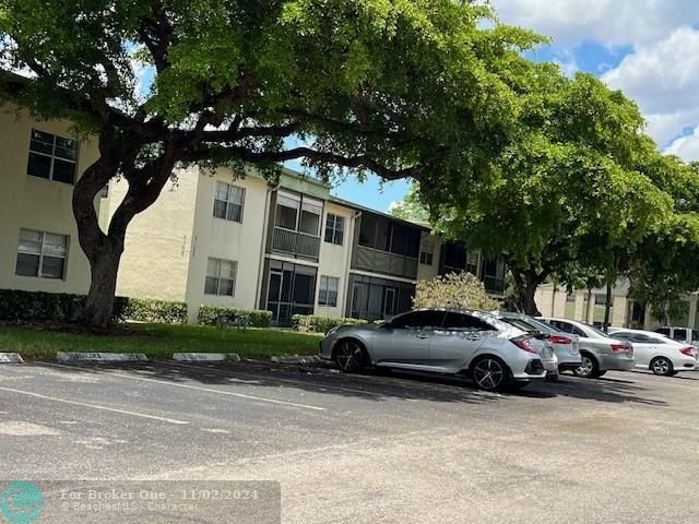 For Rent: $1,925 (2 beds, 2 baths, 1070 Square Feet)