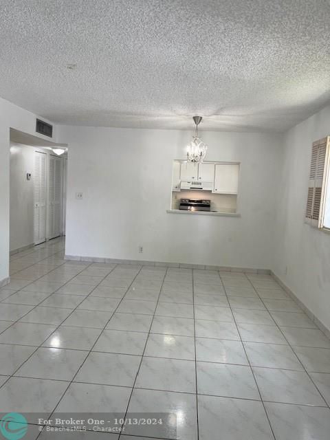 For Rent: $1,925 (2 beds, 2 baths, 1070 Square Feet)