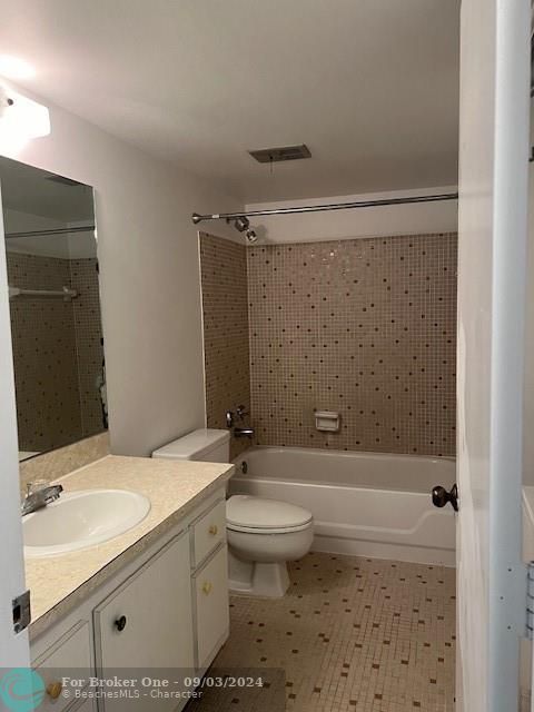 For Rent: $1,925 (2 beds, 2 baths, 1070 Square Feet)