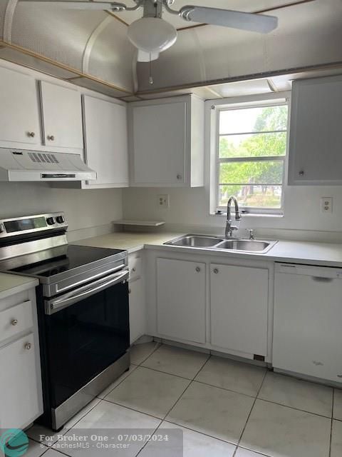 For Rent: $1,925 (2 beds, 2 baths, 1070 Square Feet)