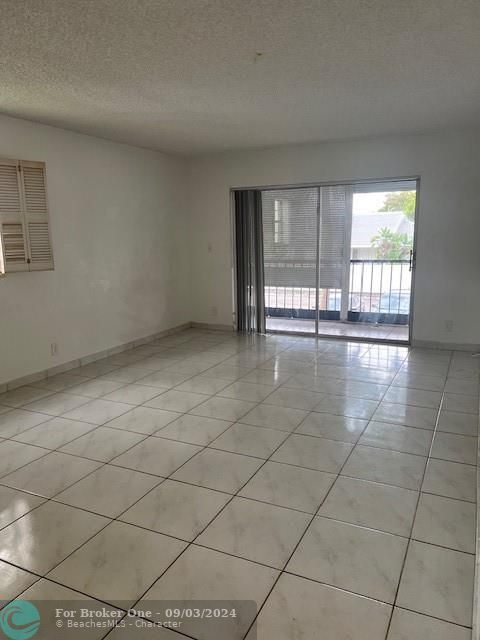 For Rent: $1,925 (2 beds, 2 baths, 1070 Square Feet)