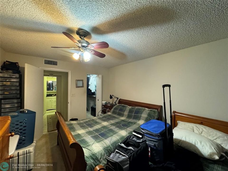 For Sale: $110,000 (1 beds, 1 baths, 640 Square Feet)