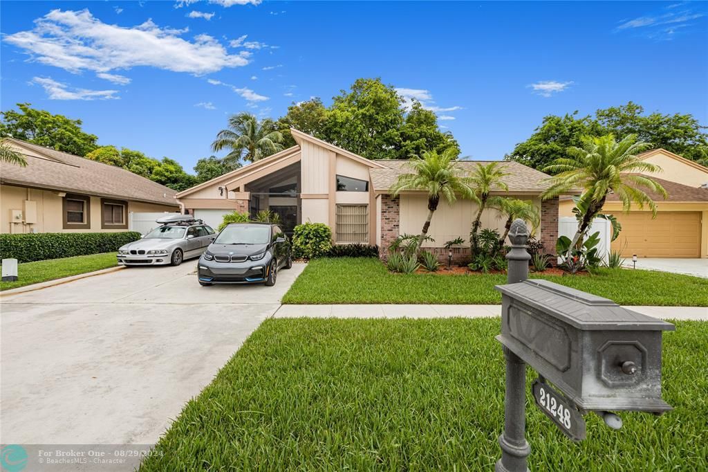 For Sale: $670,000 (3 beds, 2 baths, 1580 Square Feet)