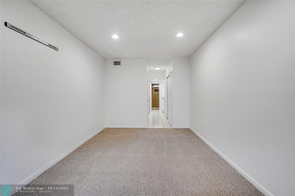 Recently Rented: $1,600 (1 beds, 1 baths, 750 Square Feet)