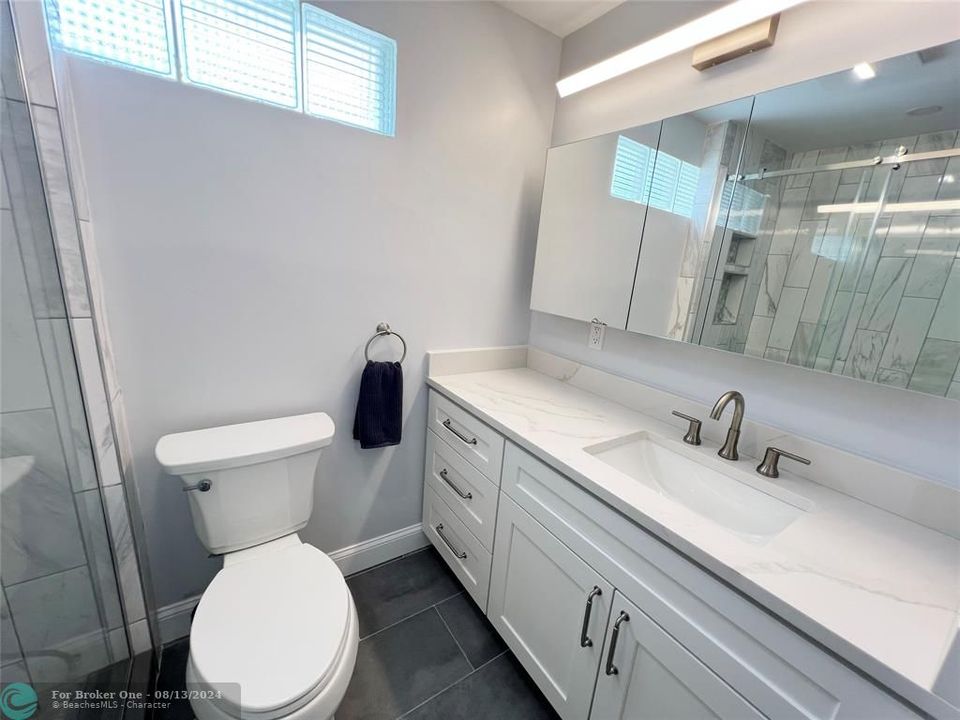 For Sale: $445,000 (2 beds, 2 baths, 1002 Square Feet)