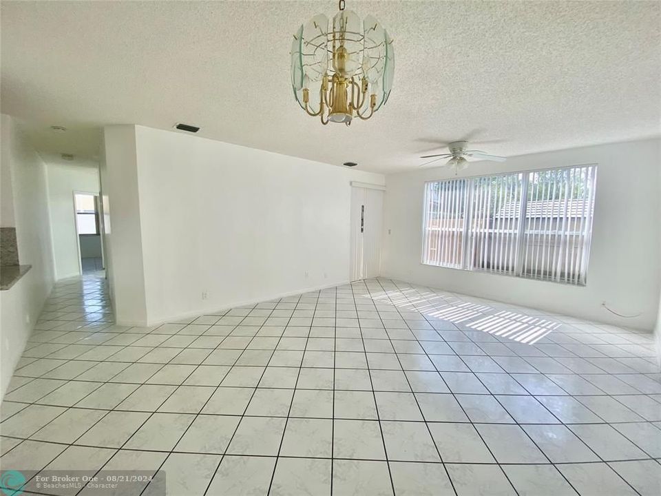 For Rent: $2,900 (3 beds, 2 baths, 1160 Square Feet)