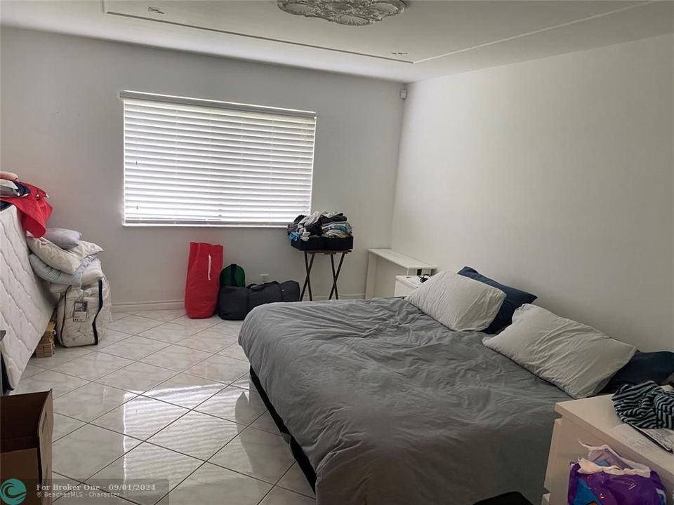 En Venta: $334,999 (2 camas, 2 baños, 1320 Pies cuadrados)