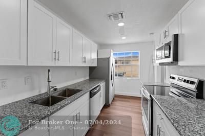 For Rent: $2,700 (3 beds, 2 baths, 1450 Square Feet)