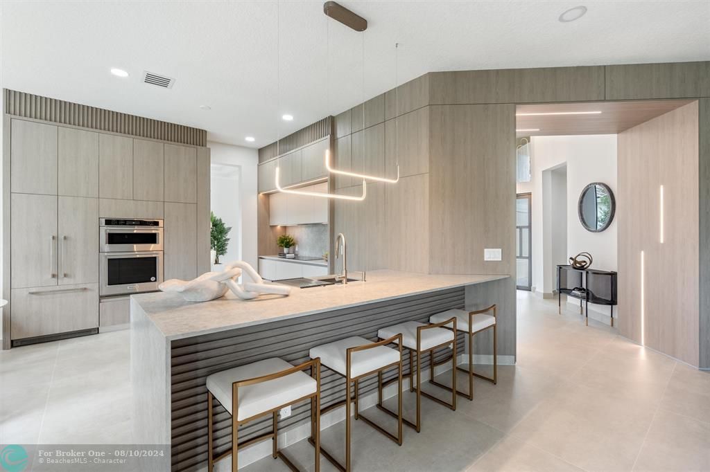 Recently Sold: $1,595,000 (5 beds, 4 baths, 3151 Square Feet)