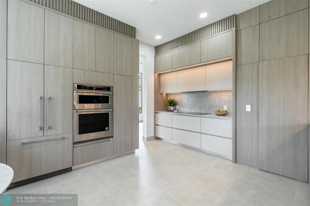 Recently Sold: $1,595,000 (5 beds, 4 baths, 3151 Square Feet)