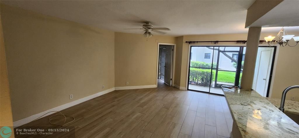 Recently Rented: $2,450 (2 beds, 2 baths, 1122 Square Feet)