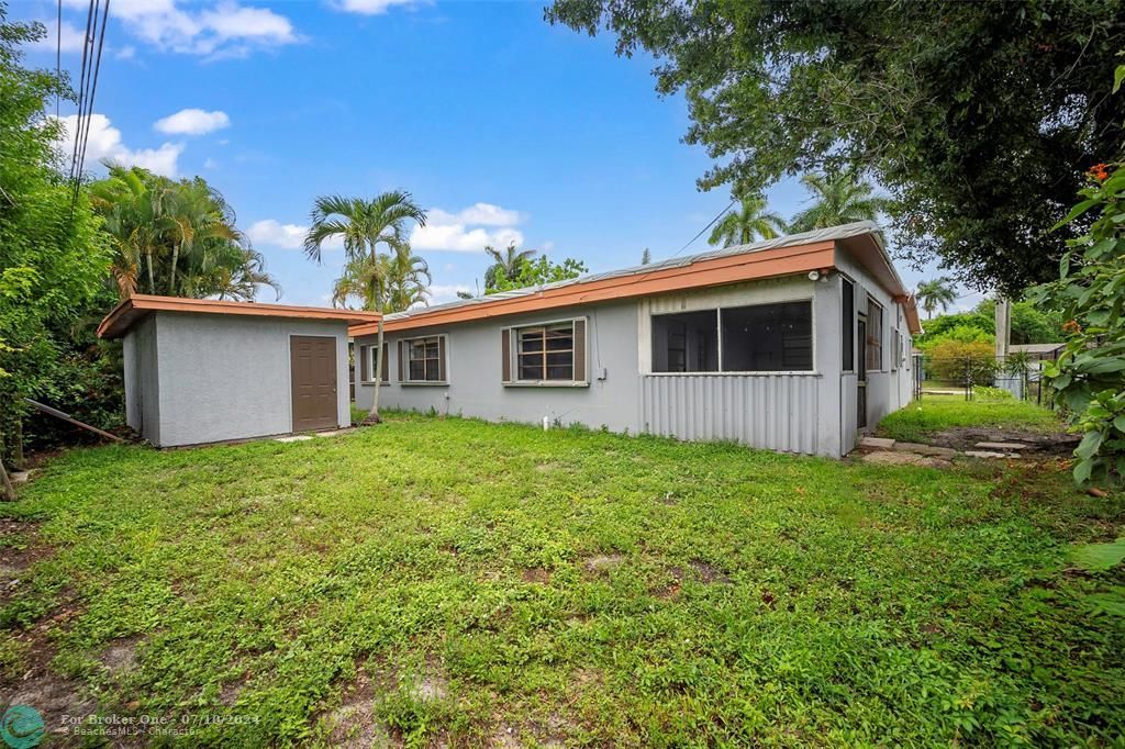 For Sale: $468,000 (4 beds, 2 baths, 2039 Square Feet)