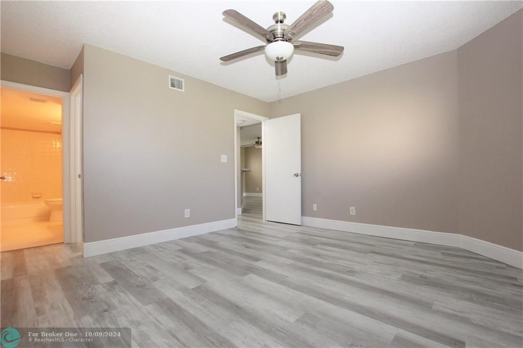 For Rent: $2,050 (2 beds, 2 baths, 1200 Square Feet)