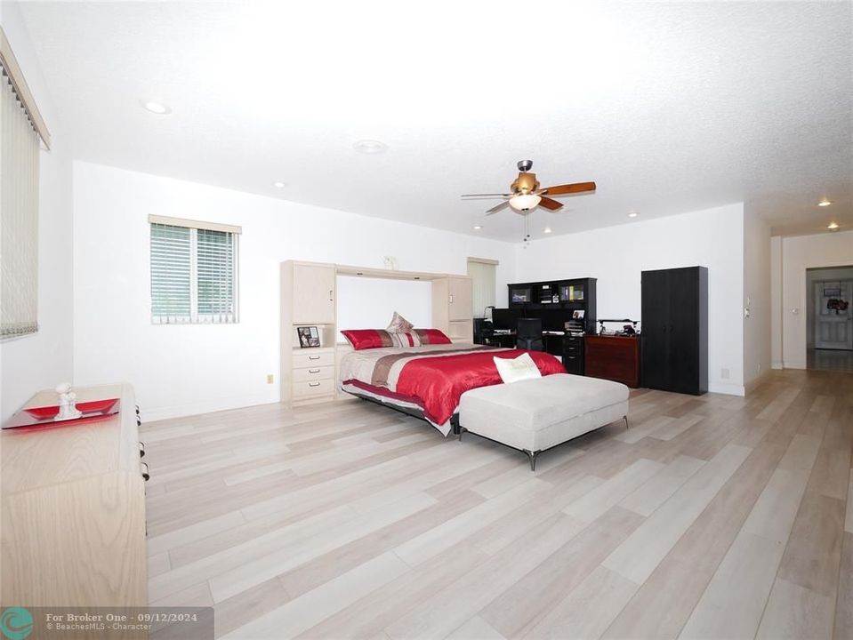 For Sale: $2,050,000 (4 beds, 4 baths, 4882 Square Feet)