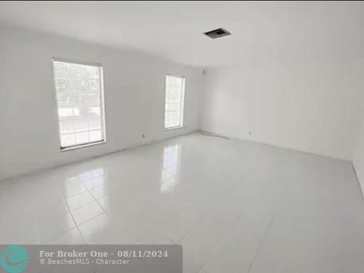 For Rent: $3,300 (3 beds, 2 baths, 2658 Square Feet)