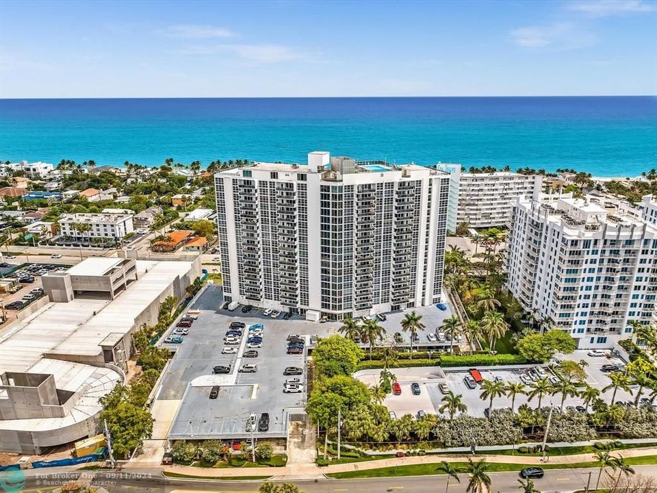 For Sale: $620,000 (2 beds, 2 baths, 1100 Square Feet)