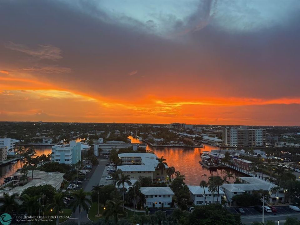 For Sale: $620,000 (2 beds, 2 baths, 1100 Square Feet)