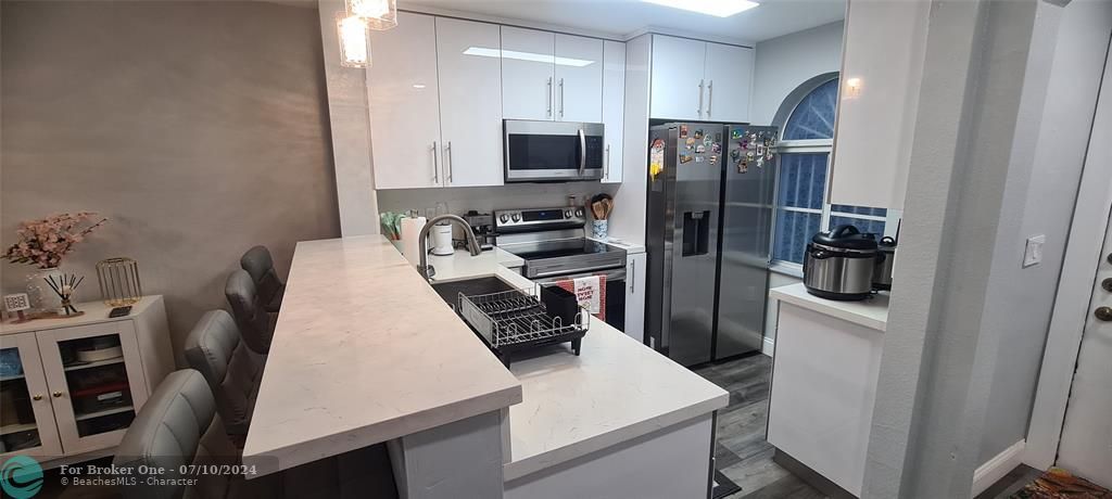 For Rent: $3,000 (3 beds, 2 baths, 1458 Square Feet)