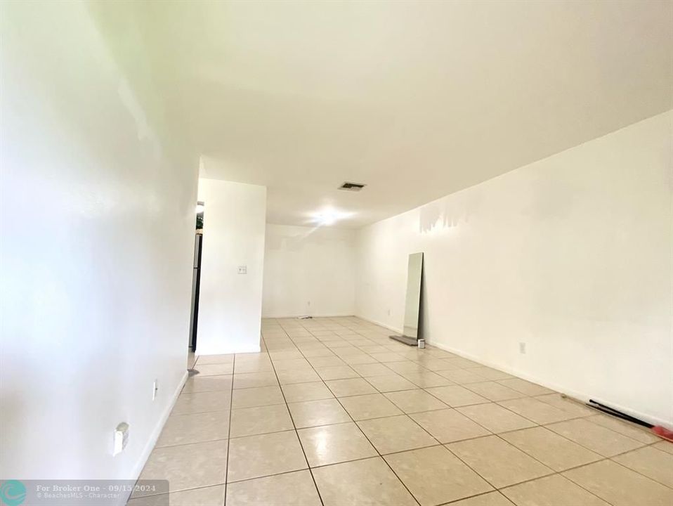 For Rent: $2,800 (3 beds, 2 baths, 1078 Square Feet)