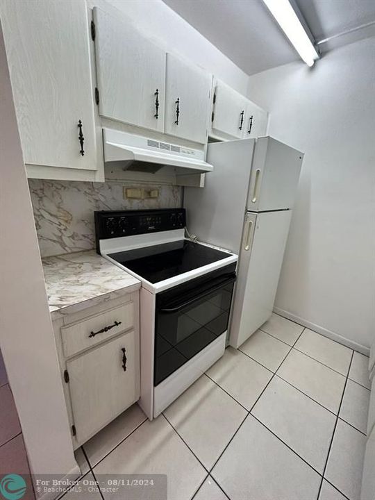 Recently Rented: $1,450 (1 beds, 1 baths, 580 Square Feet)