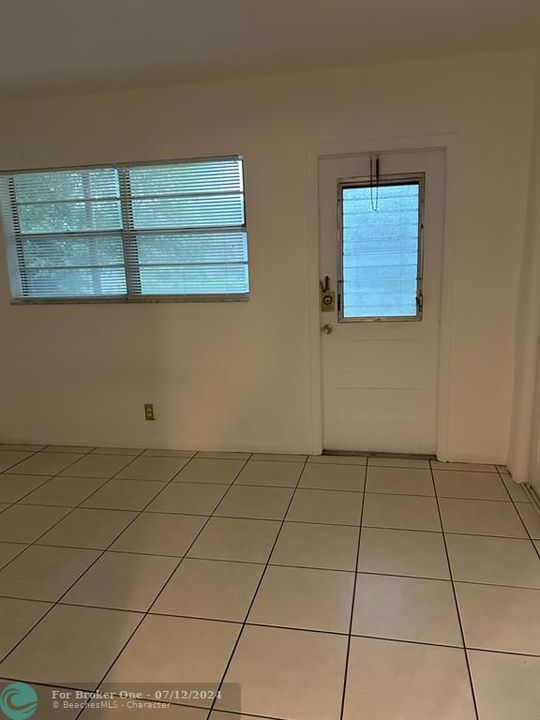 For Rent: $1,450 (1 beds, 1 baths, 580 Square Feet)