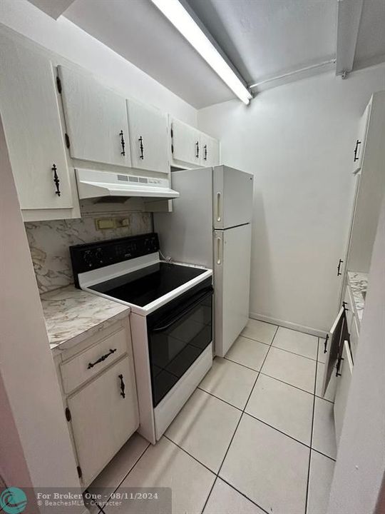 For Rent: $1,450 (1 beds, 1 baths, 580 Square Feet)