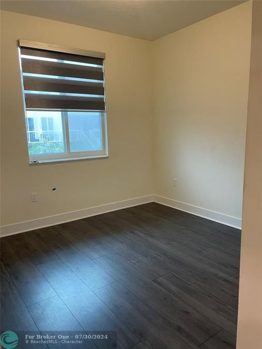 Active With Contract: $3,600 (3 beds, 2 baths, 1315 Square Feet)