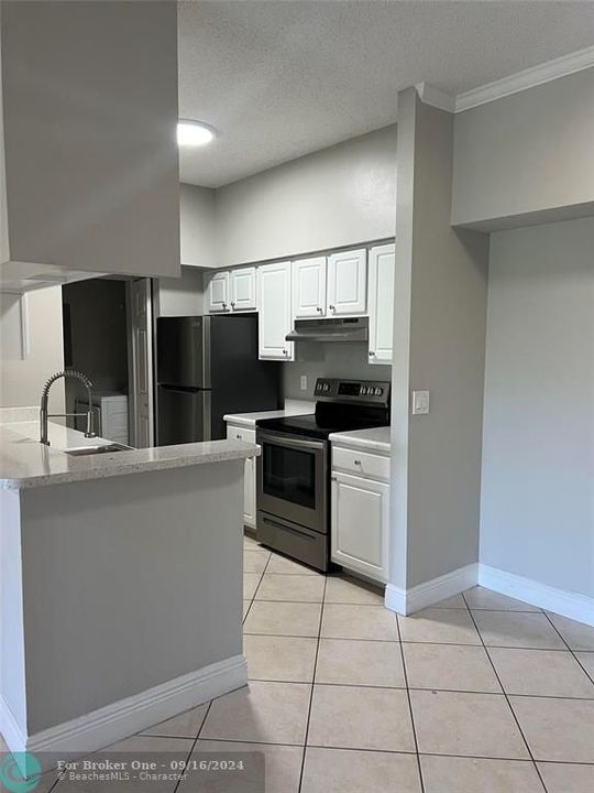 For Rent: $2,300 (2 beds, 2 baths, 1152 Square Feet)