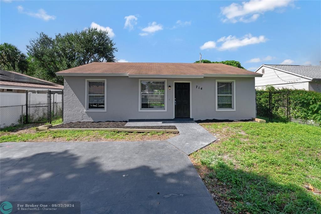 For Sale: $375,000 (3 beds, 2 baths, 1050 Square Feet)