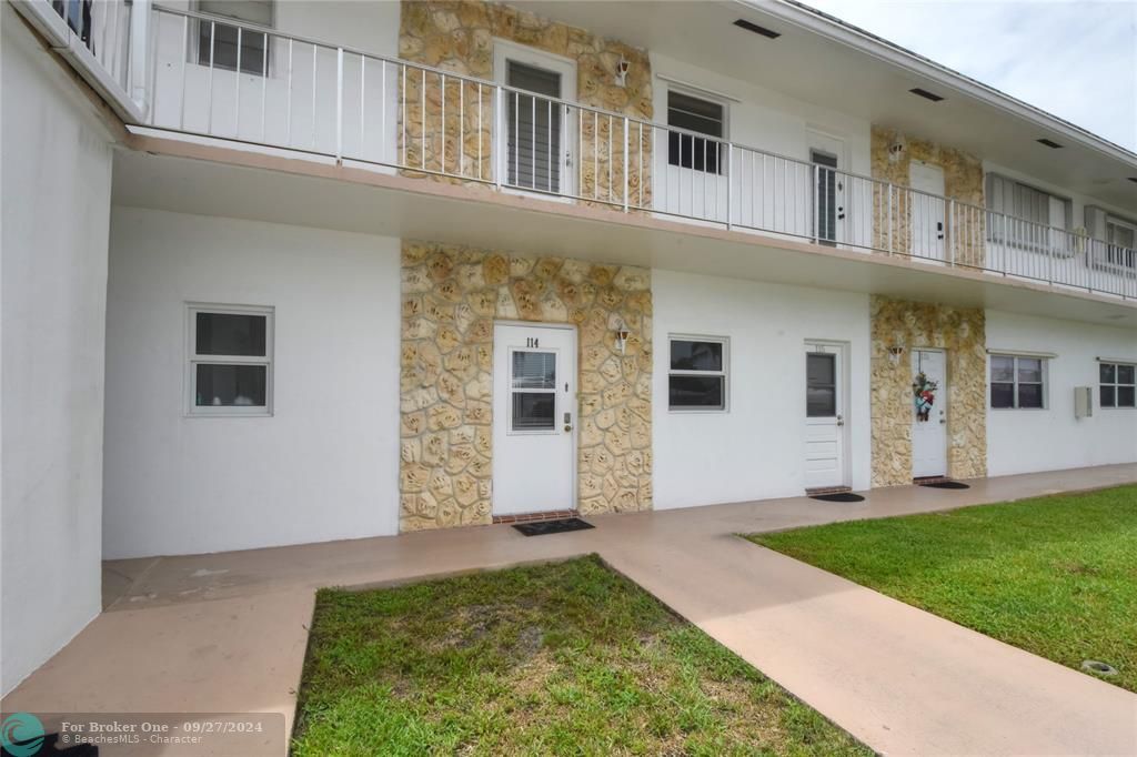 Active With Contract: $124,900 (1 beds, 1 baths, 600 Square Feet)