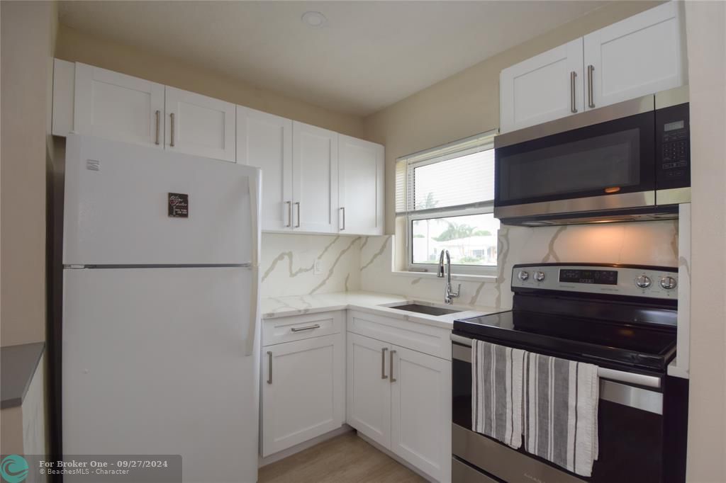 Active With Contract: $124,900 (1 beds, 1 baths, 600 Square Feet)