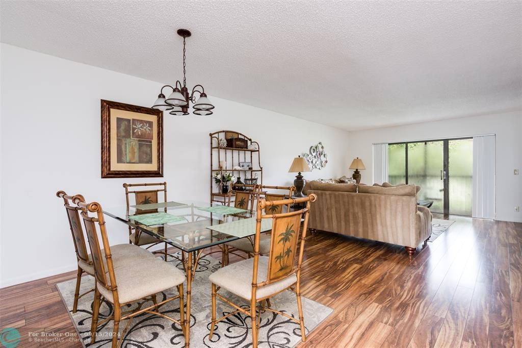 For Sale: $349,000 (2 beds, 2 baths, 1225 Square Feet)