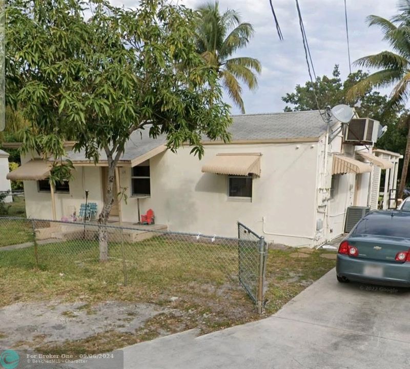 Recently Rented: $2,900 (4 beds, 2 baths, 1274 Square Feet)