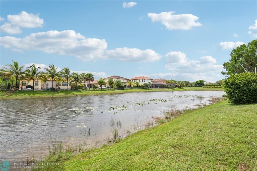 Active With Contract: $725,000 (3 beds, 2 baths, 1904 Square Feet)