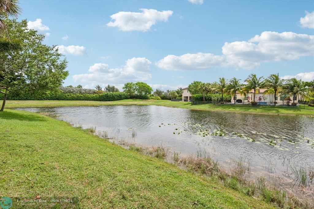 Active With Contract: $725,000 (3 beds, 2 baths, 1904 Square Feet)