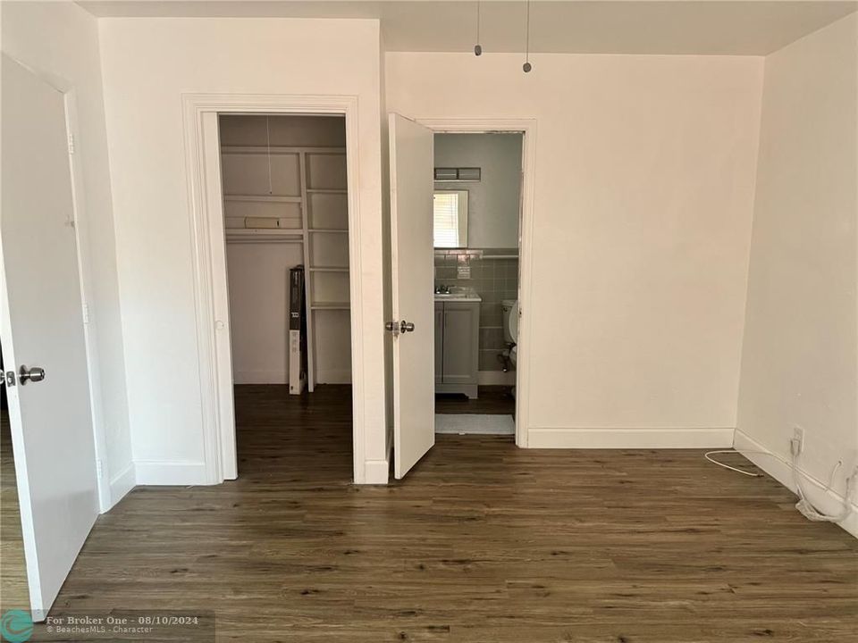 Active With Contract: $1,825 (1 beds, 1 baths, 4888 Square Feet)