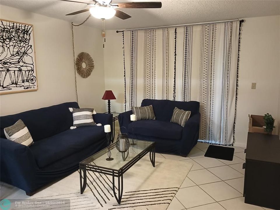 Active With Contract: $135,000 (1 beds, 1 baths, 760 Square Feet)