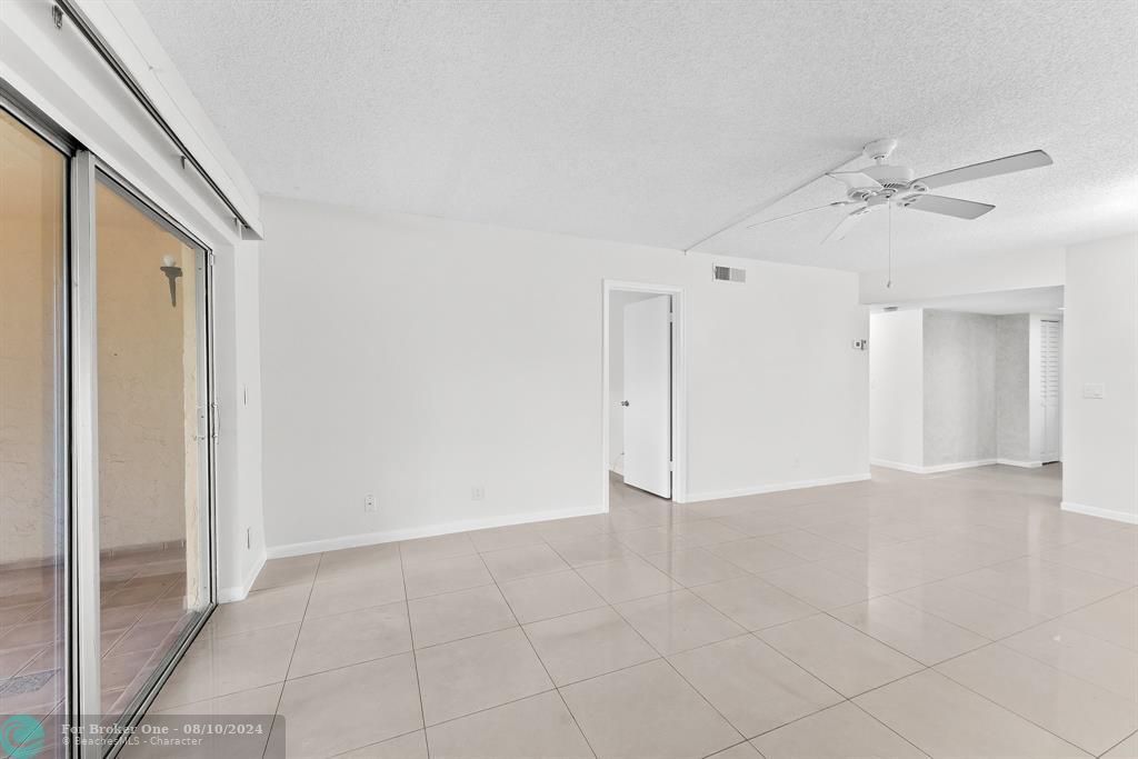 Active With Contract: $2,200 (2 beds, 2 baths, 1023 Square Feet)