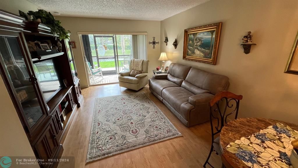 Recently Sold: $239,000 (2 beds, 2 baths, 825 Square Feet)