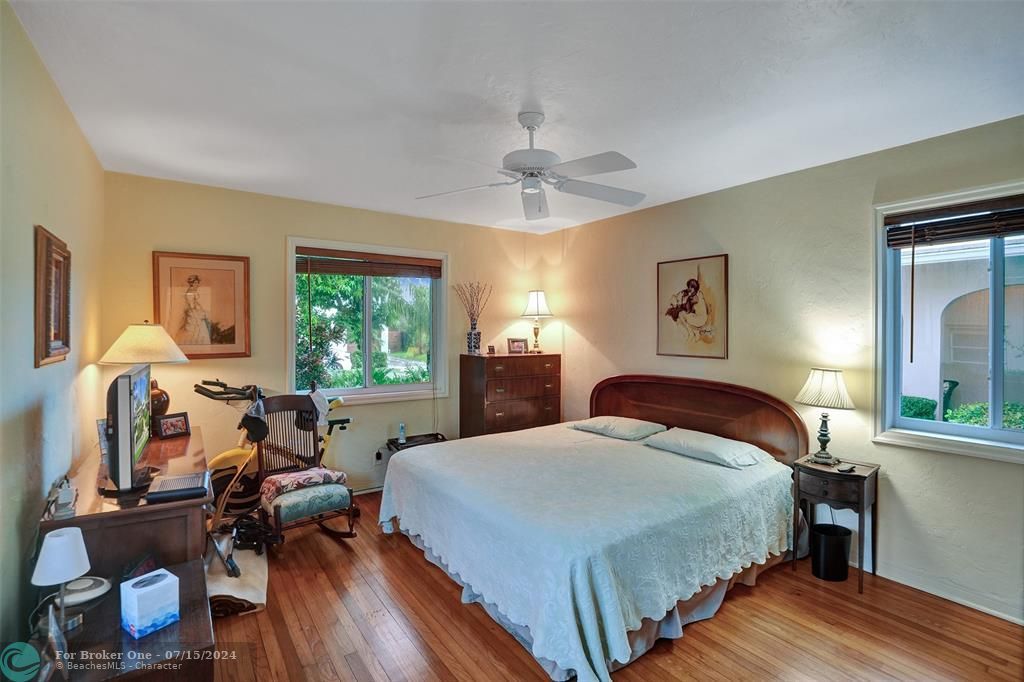 For Sale: $1,100,000 (2 beds, 2 baths, 1962 Square Feet)